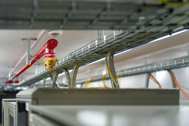 تصویری از سیستم اطفا حریق اتاق باتری